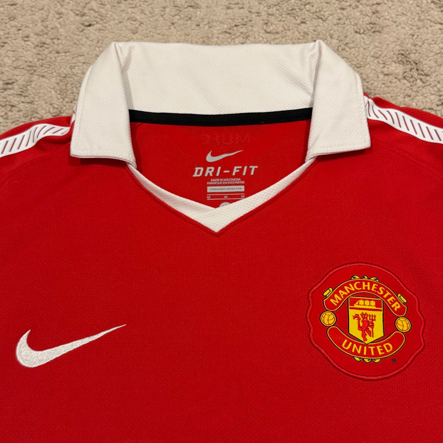 Manchester United 2010/11 home x Luis Nani #17 (M)