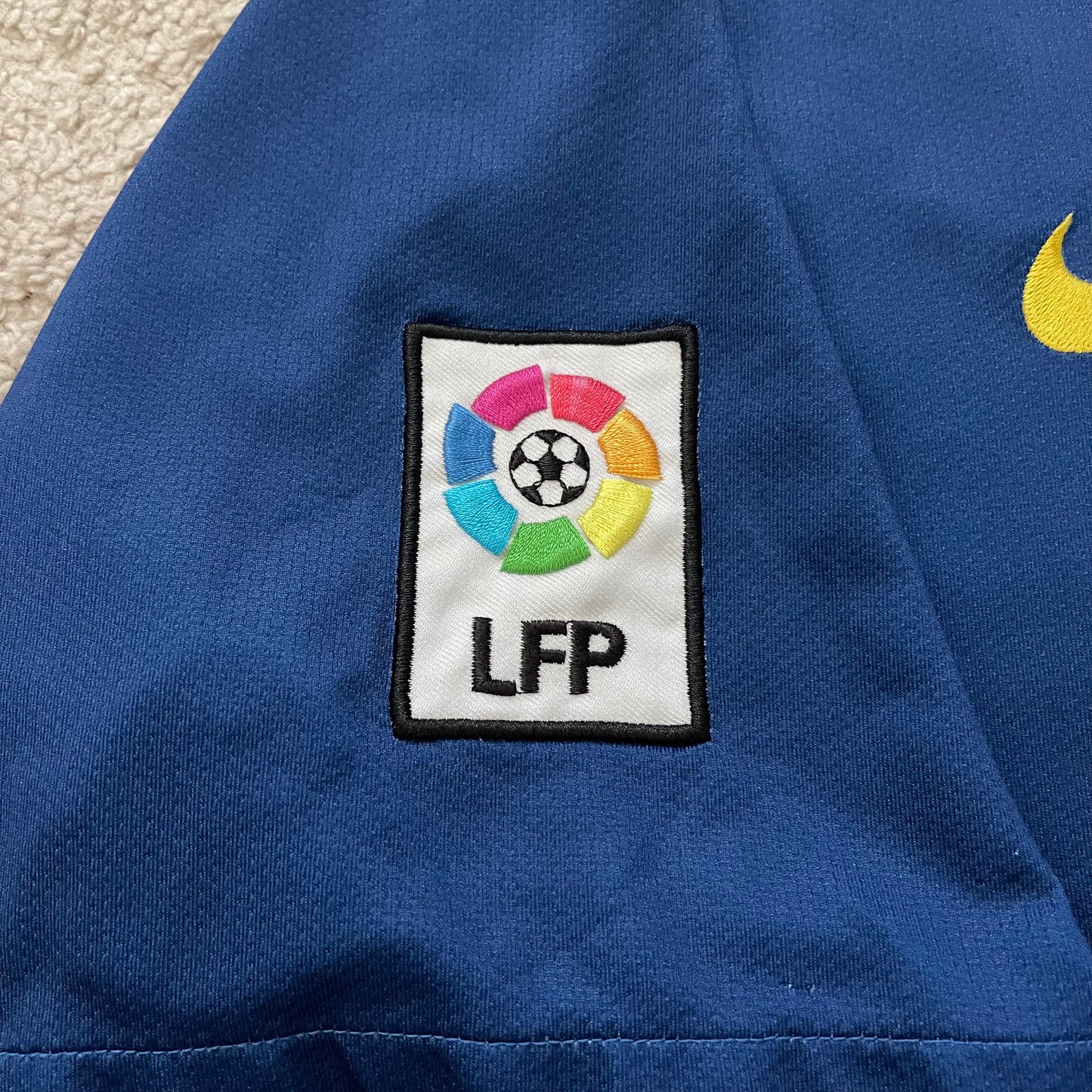 Barcelona 2008/09 home x Messi #10 (XL) *small hole on the front