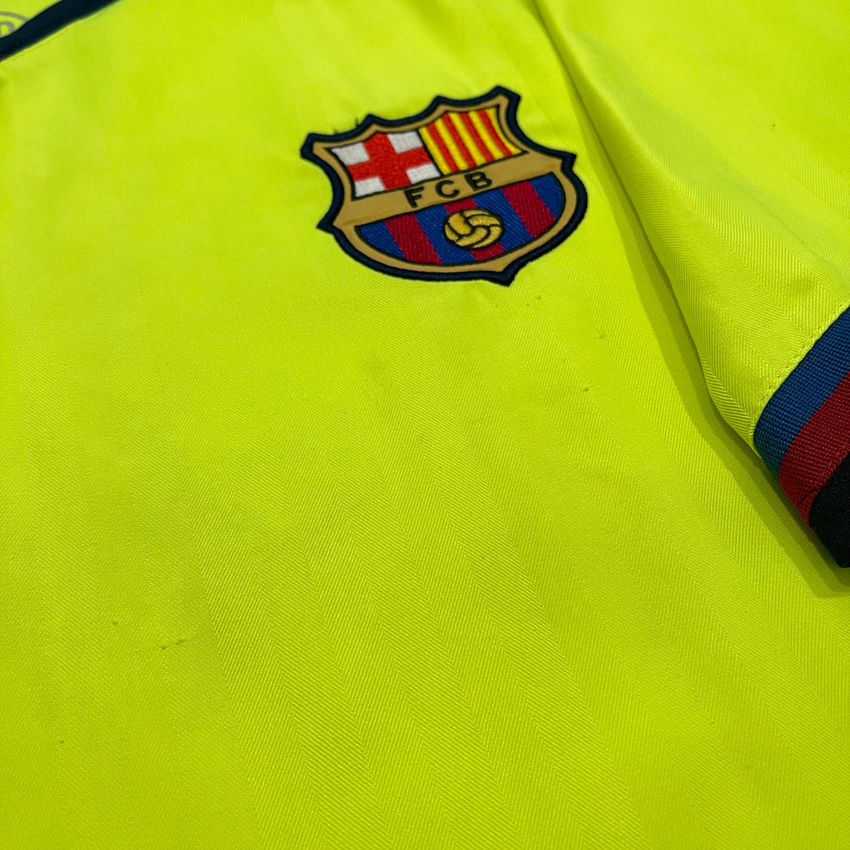 Barcelona 2005/06 away x Messi #30 (L)