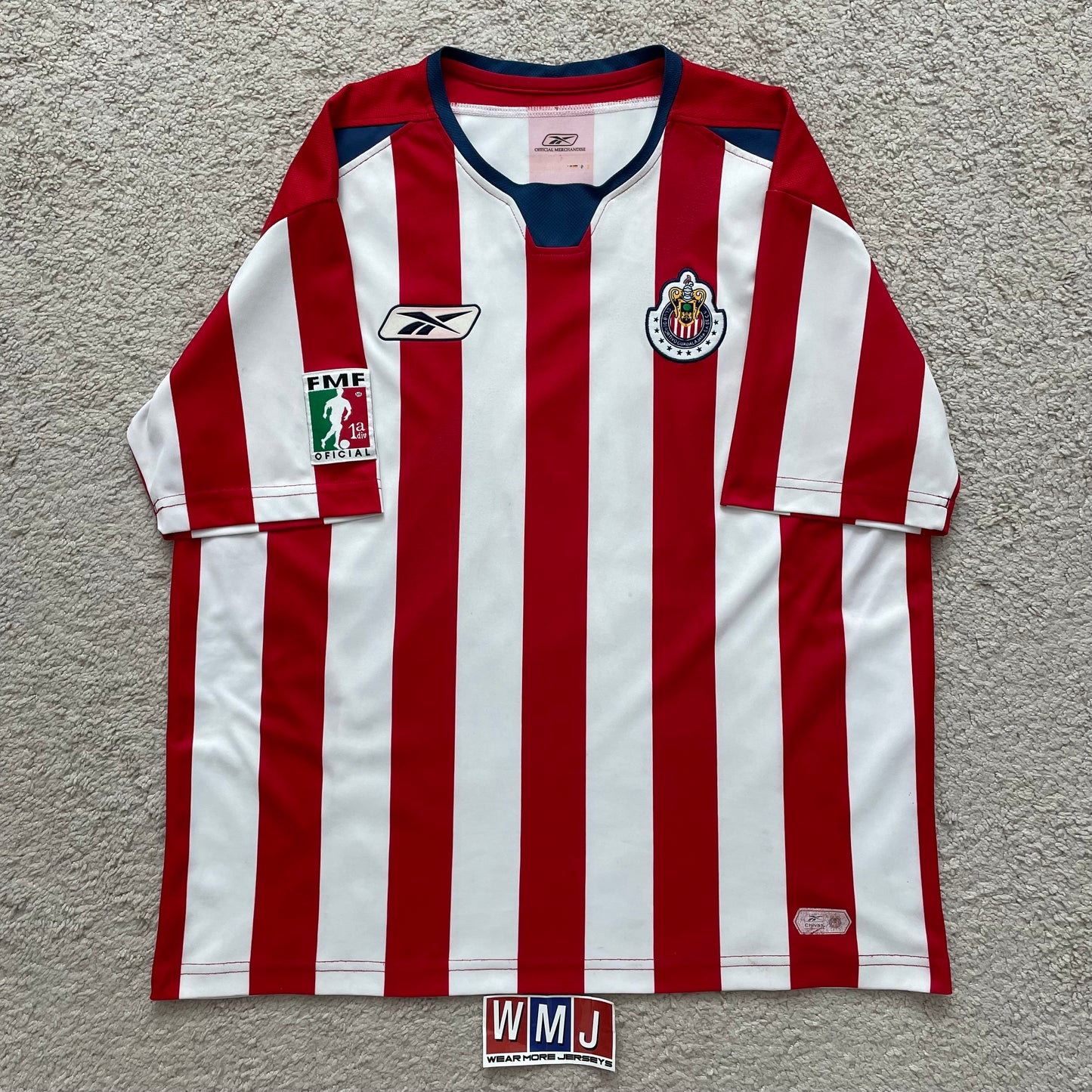 Chivas de Guadalajara 2004/05 home x Bofo Bautista #7 (M, runs big)