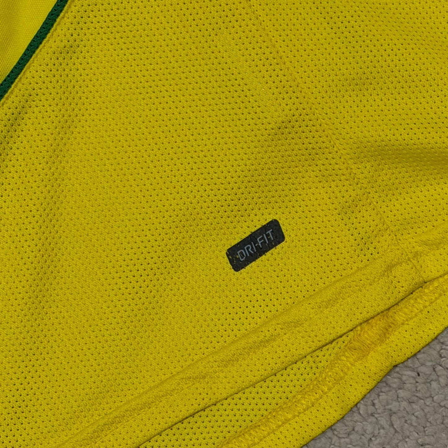 Brazil 2004/05 home x Ronaldinho #10 (L)