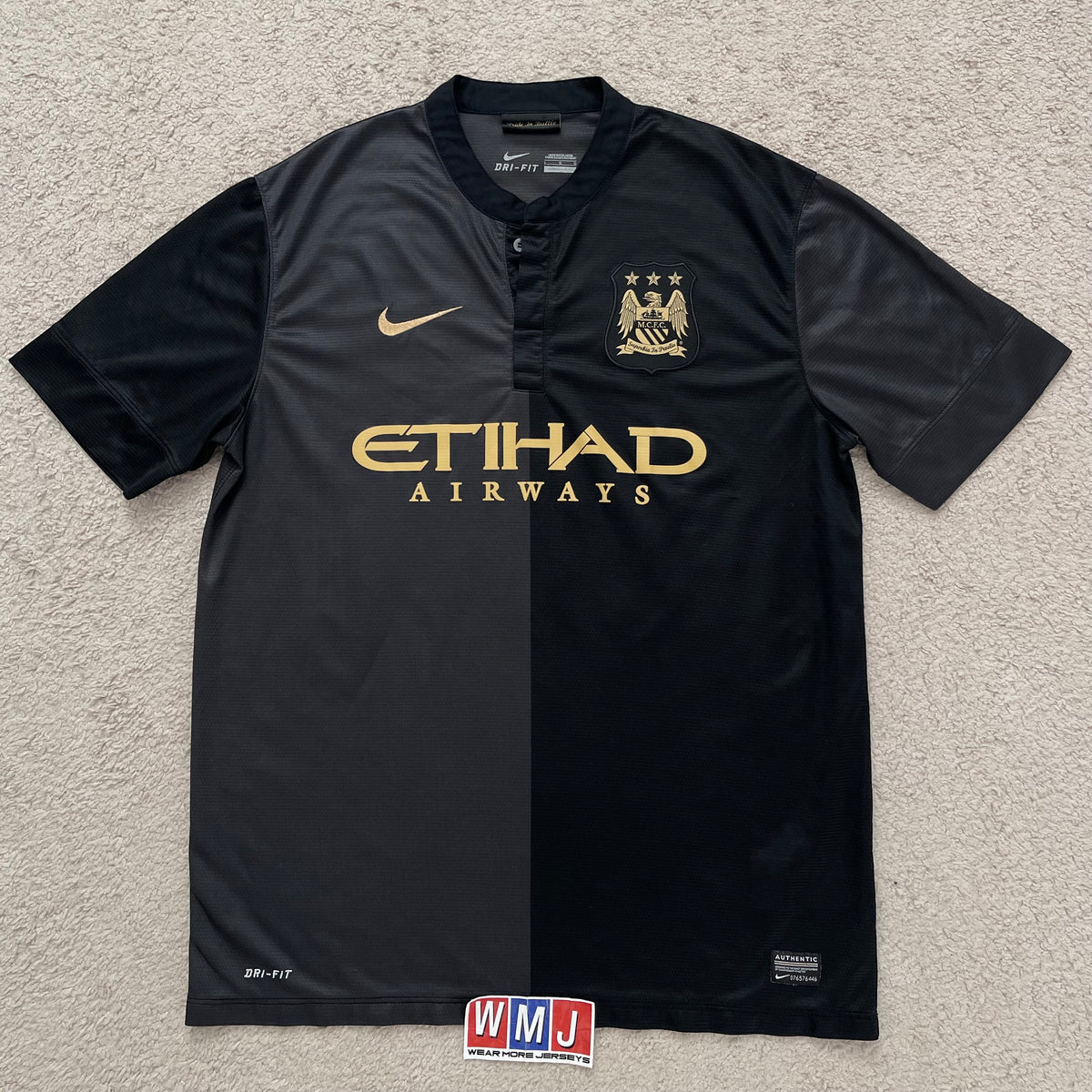 Manchester City 2013/14 away x Sergio Kun Agüero #16 (L)