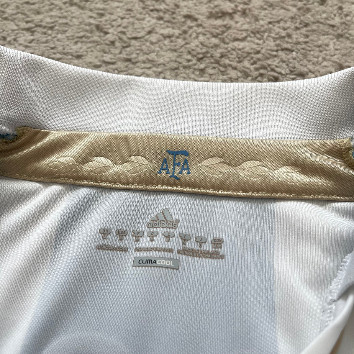 Argentina 2011 Copa America home x Messi #10 (M)