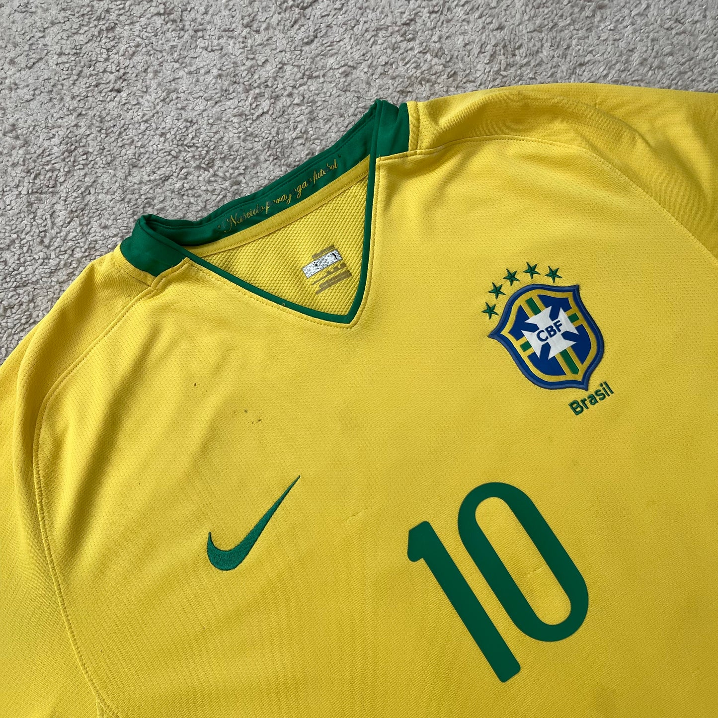 Brazil 2008/2009/2010 home x Ronaldinho #10 (XL) *has some tiny holes