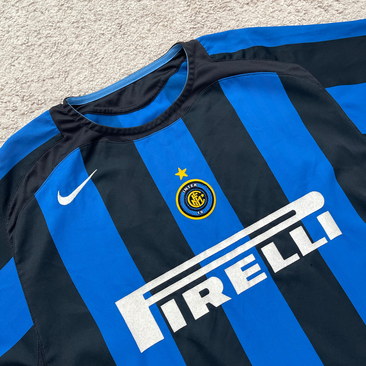Inter 2005/06 home x Adriano #10 (L)