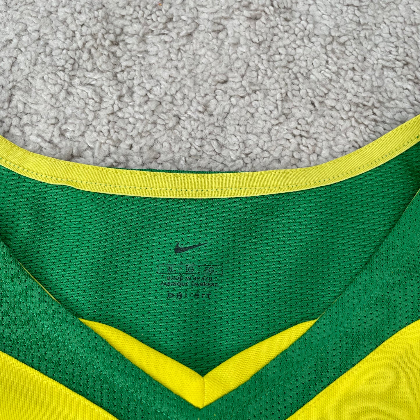 Brazil 2004 Copa America home x Ronaldinho #10 (XL)