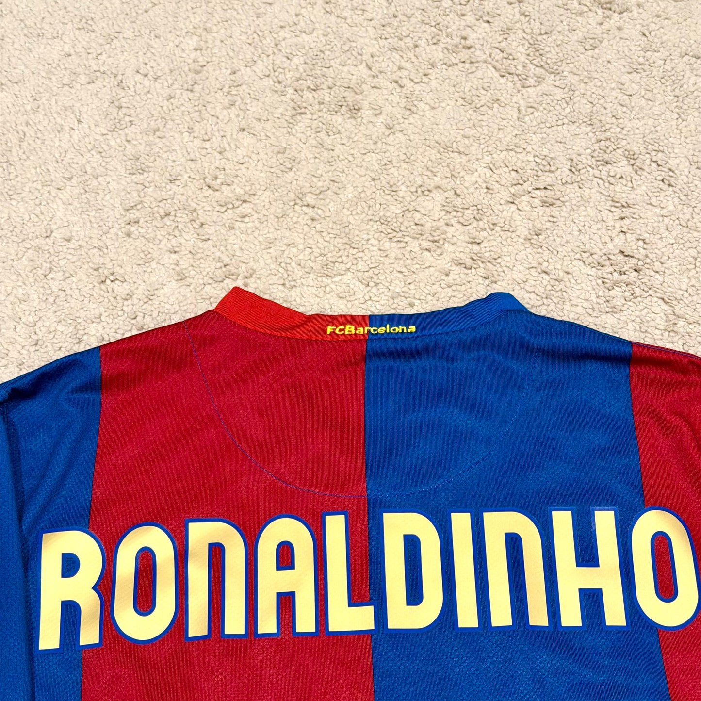 Barcelona 2006/07 home x Ronaldinho #10 (M)