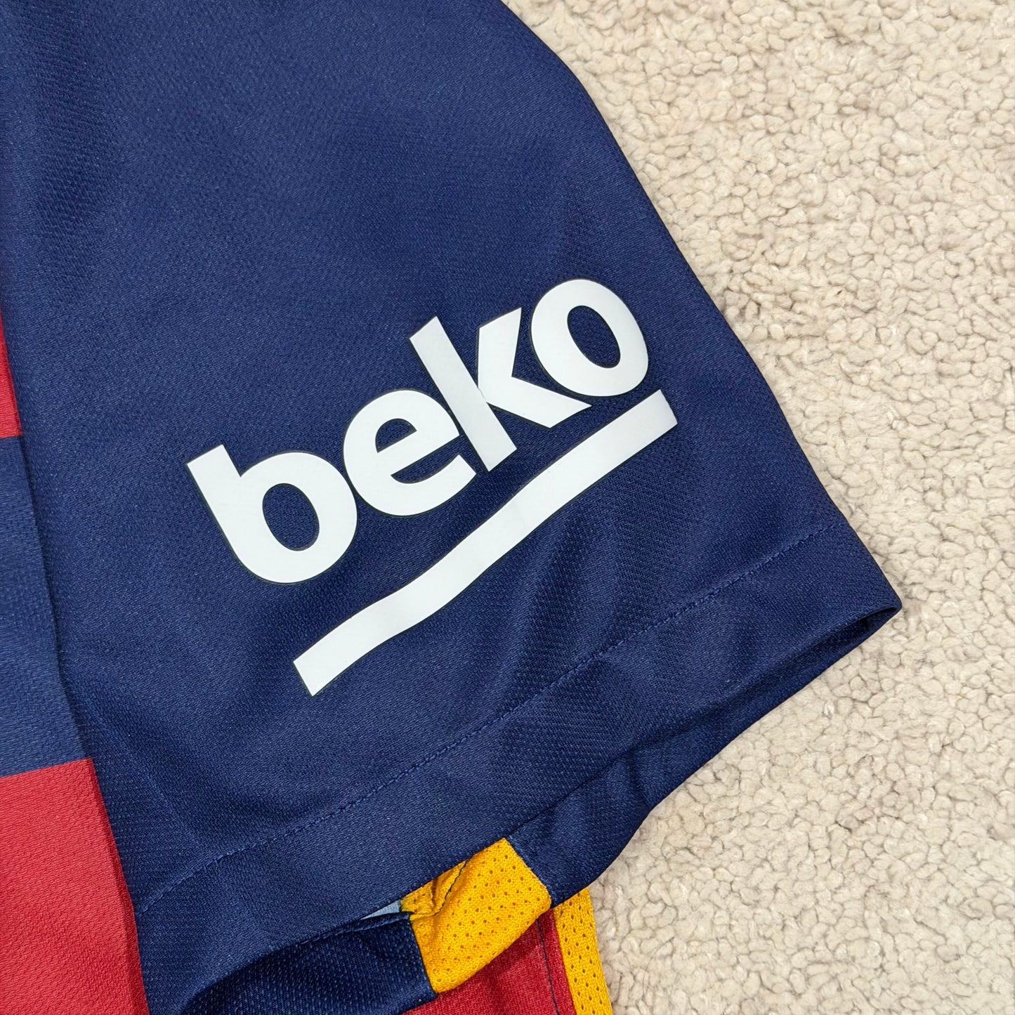 Barcelona 2015/16 home x Luis Suarez #9 (L)