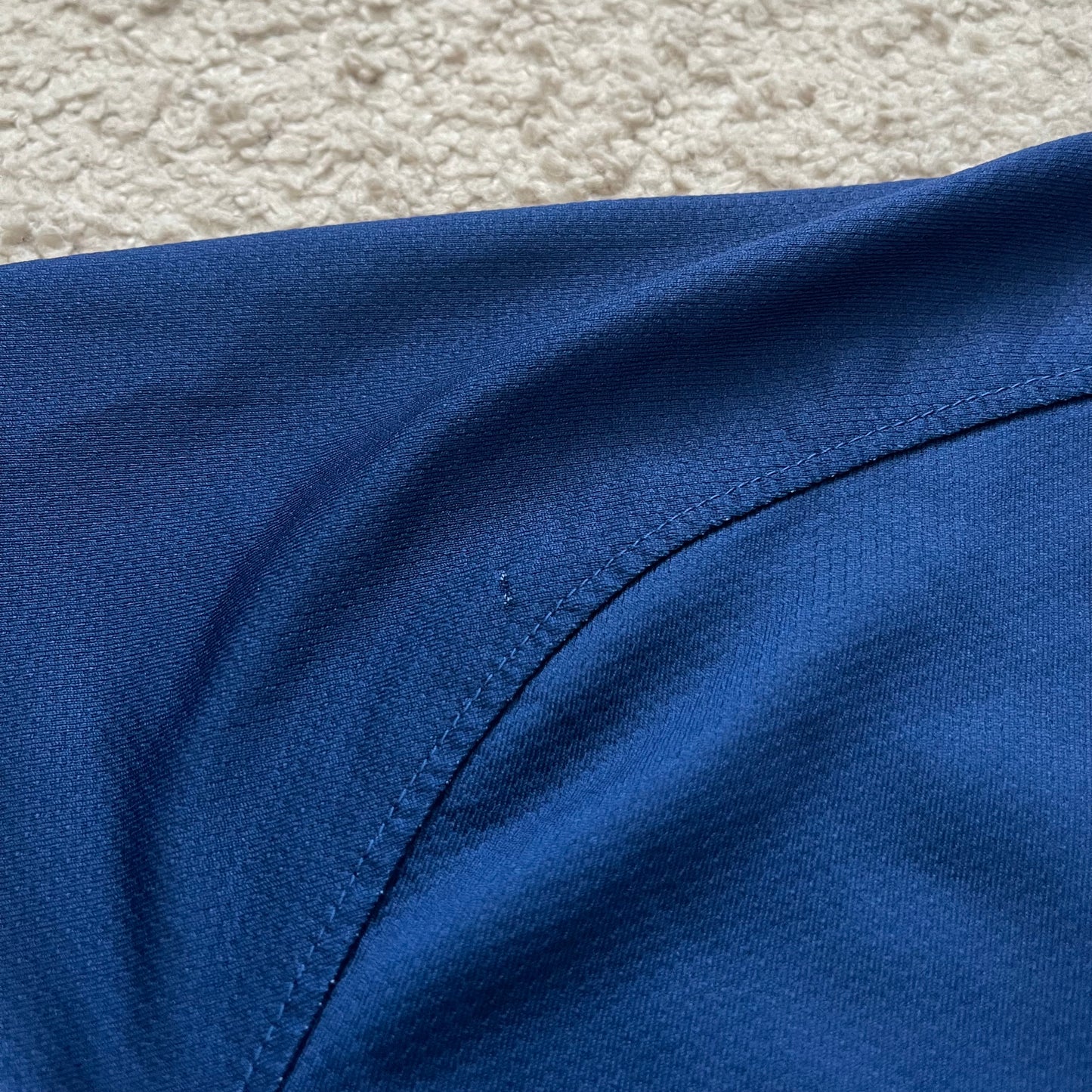 Barcelona 2008/09 home x Messi #10 (XL) *small hole on the front
