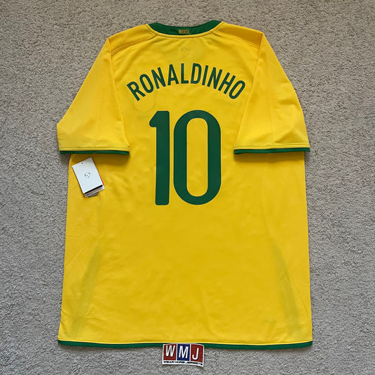Brazil 2008/2009/2010 home x Ronaldinho #10 (XL) *BRAND NEW WITH TAGS