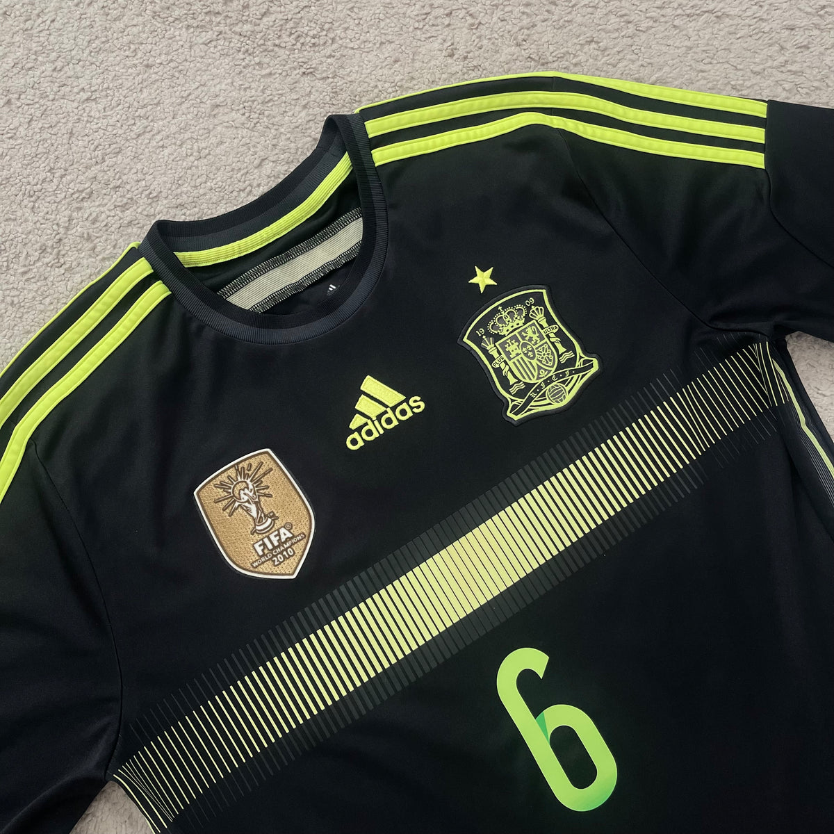 Spain 2014 World Cup away x Andres Iniesta #6 (M)