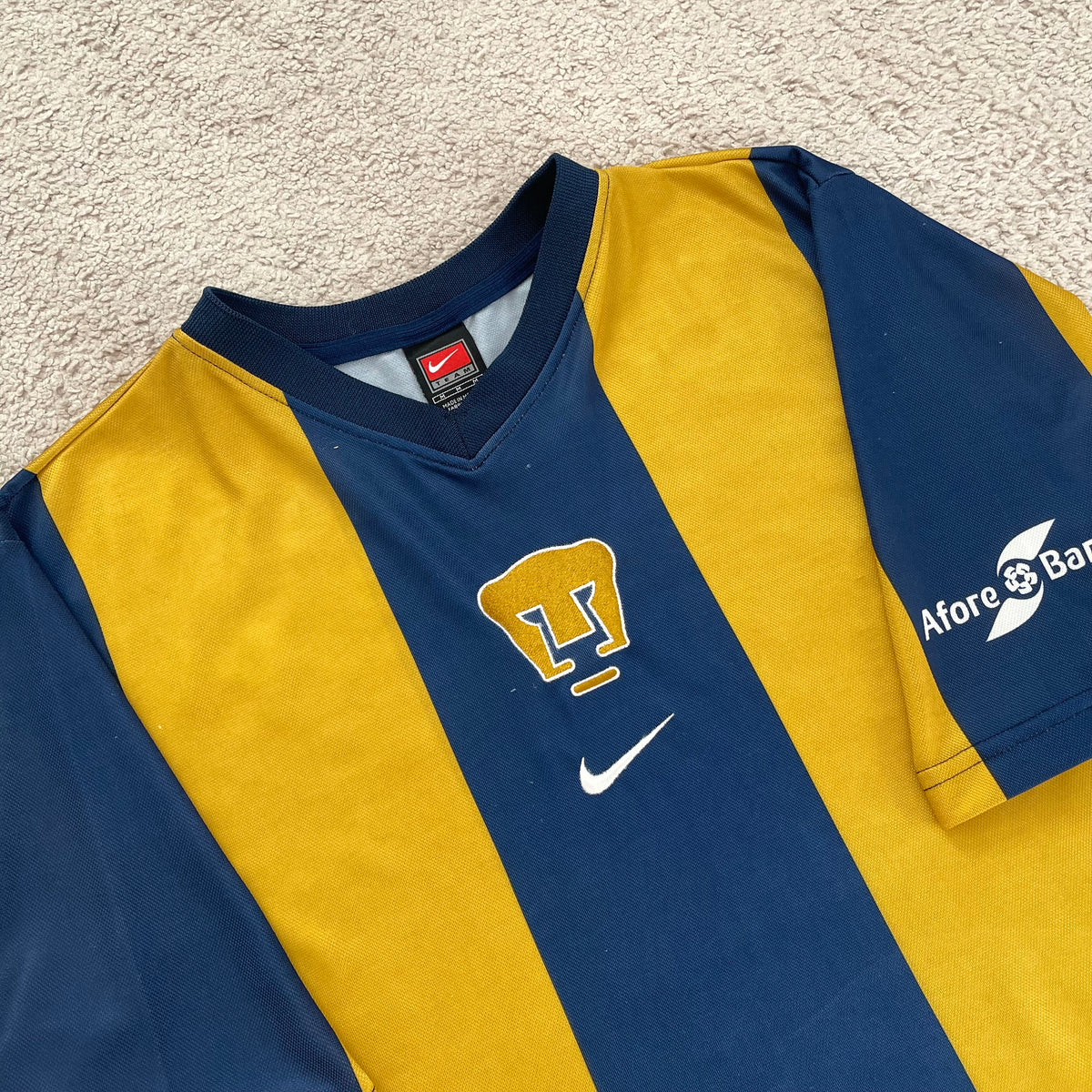 Pumas UNAM 2000/01 home (M)