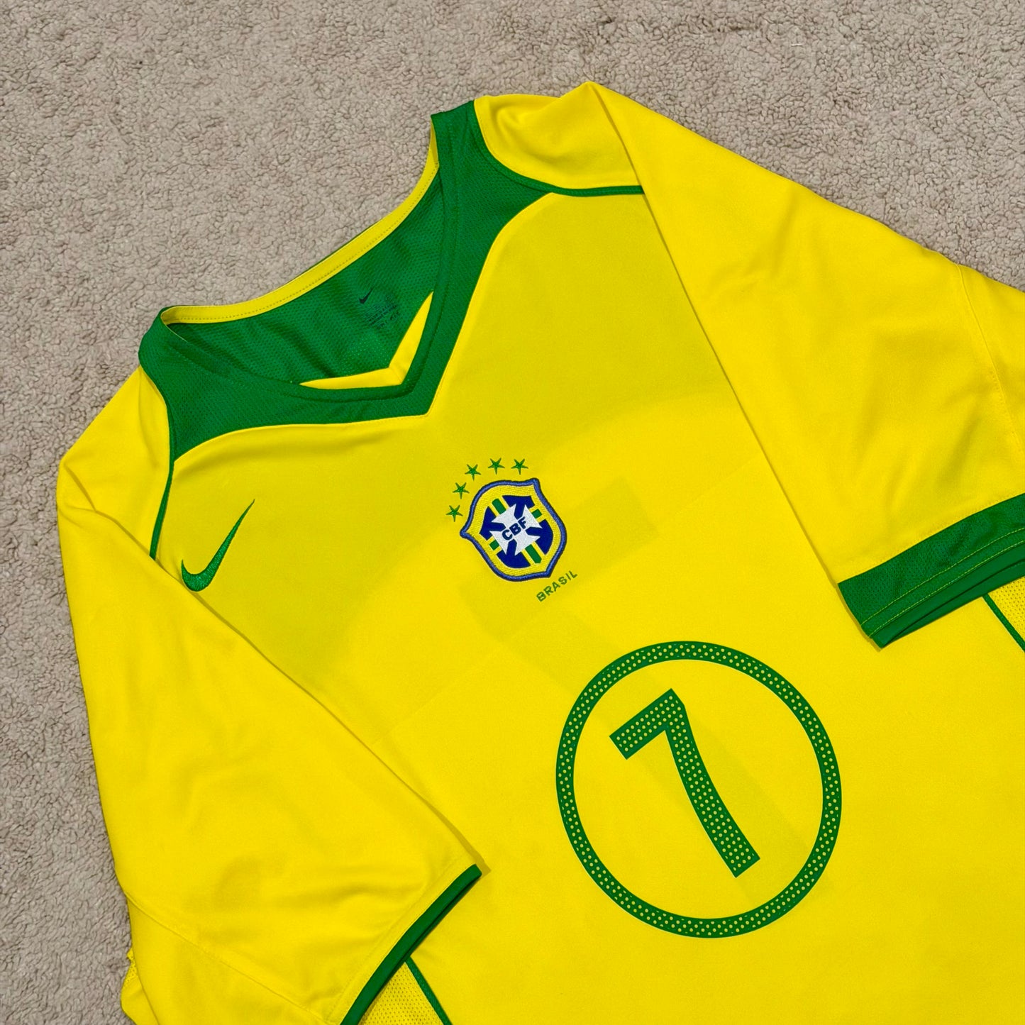 Brazil 2004/05 home x Ronaldinho #7 (XL)