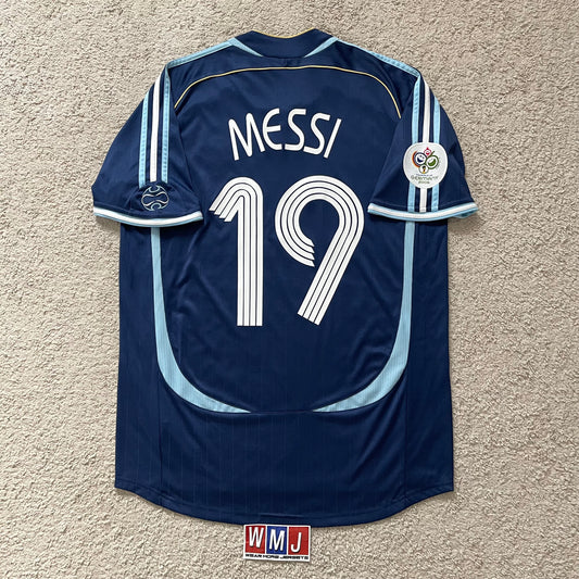 Argentina 2006 World Cup away x Messi #19 (M)