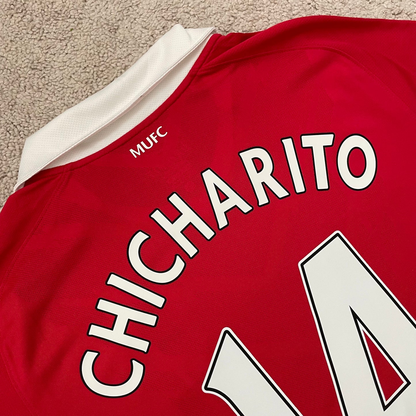 Manchester United 2010/11 home x Chicharito Hernandez #14 (XL)