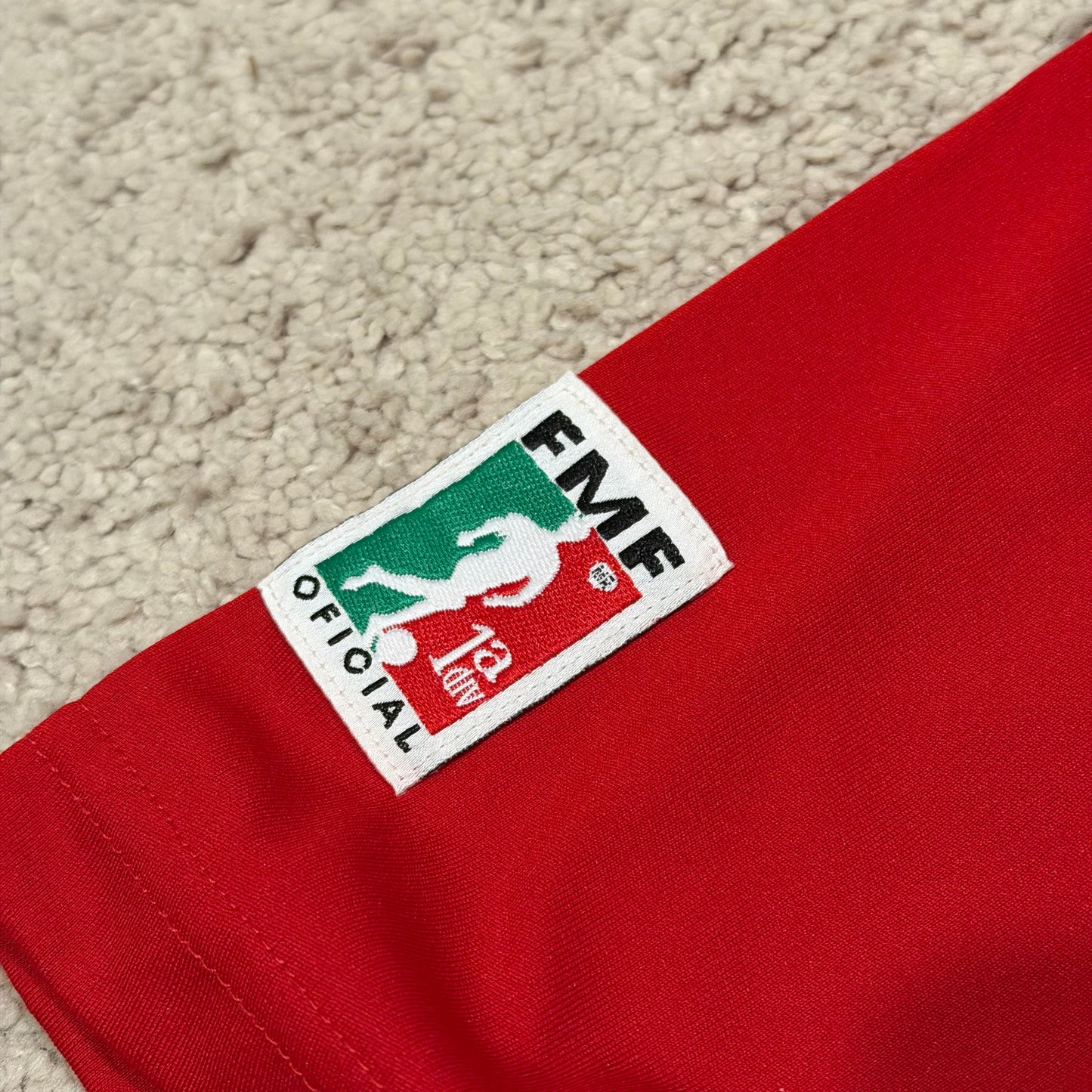 Chivas de Guadalajara 2006/07 home x Chicharito Hernandez #45 (S, RUNS BIG)