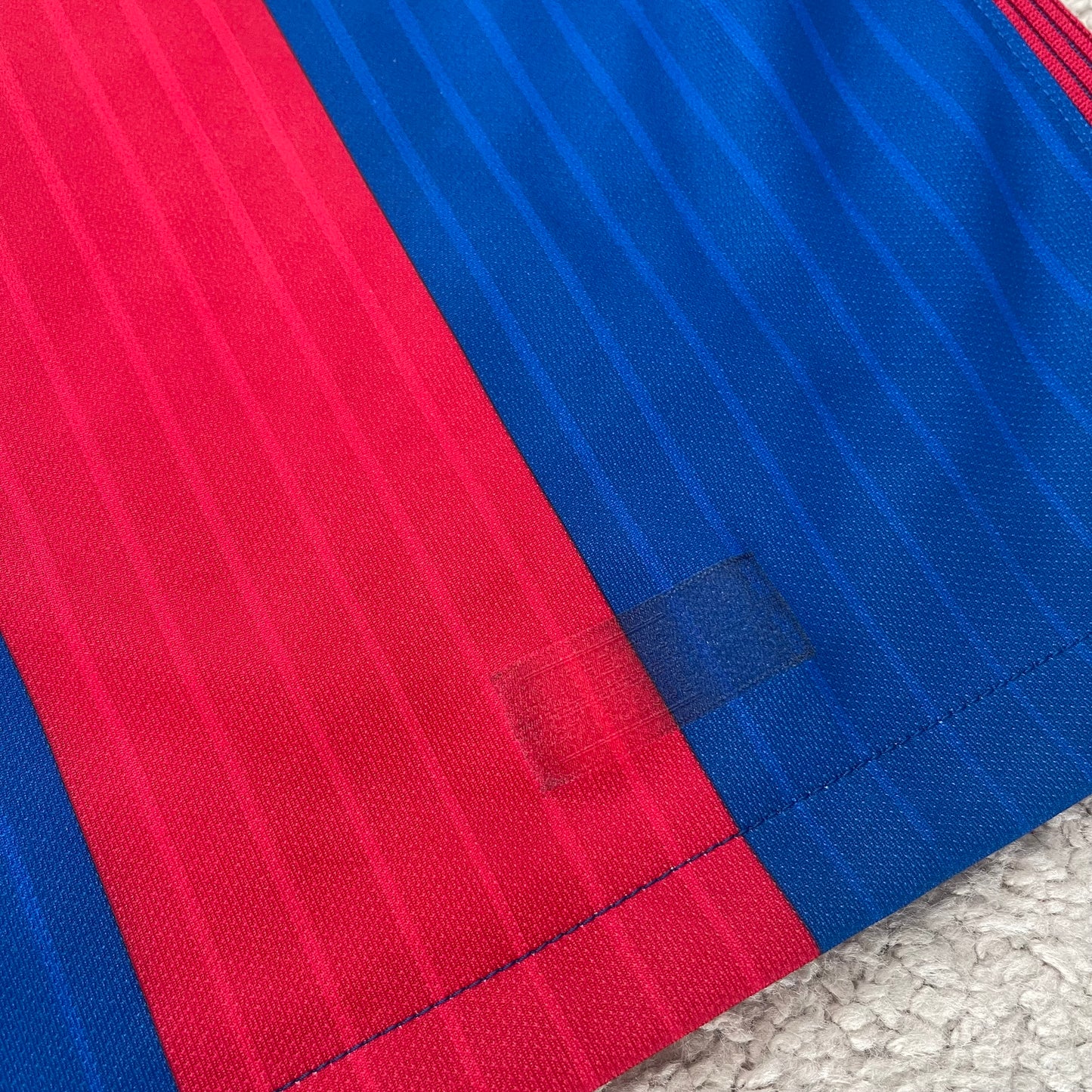 Barcelona 2016/17 home x Neymar Jr #11 (M)
