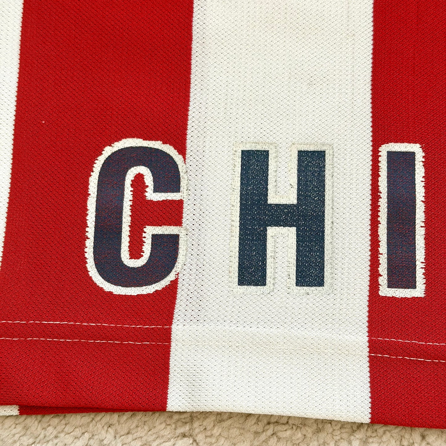 Chivas de Guadalajara 1997 home (L, runs big)