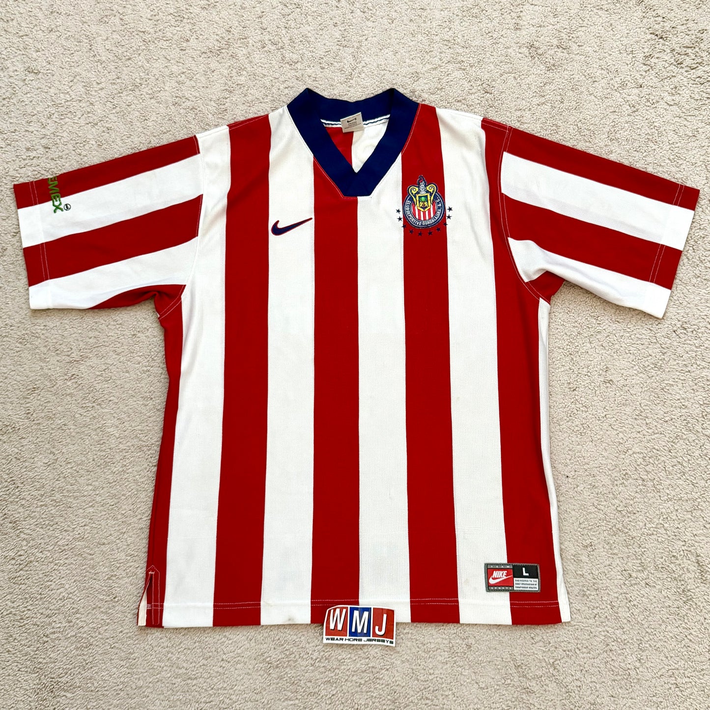 Chivas de Guadalajara 1997 home (L, runs big)