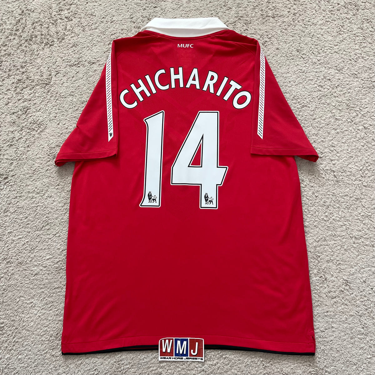 Manchester United 2010/11 home x Chicharito Hernandez #14 (L)
