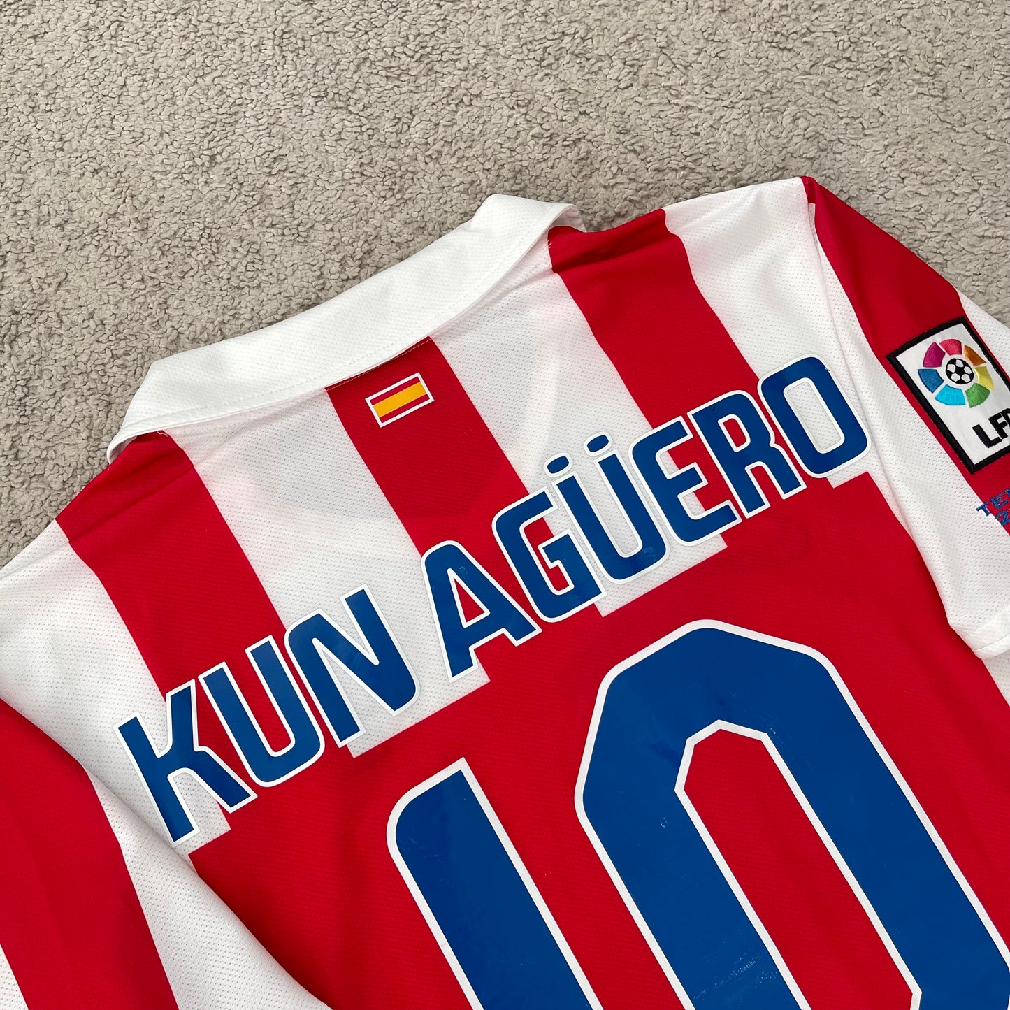 Atletico Madrid 2010/11 home x Sergio 'Kun' Agüero #10 (M)