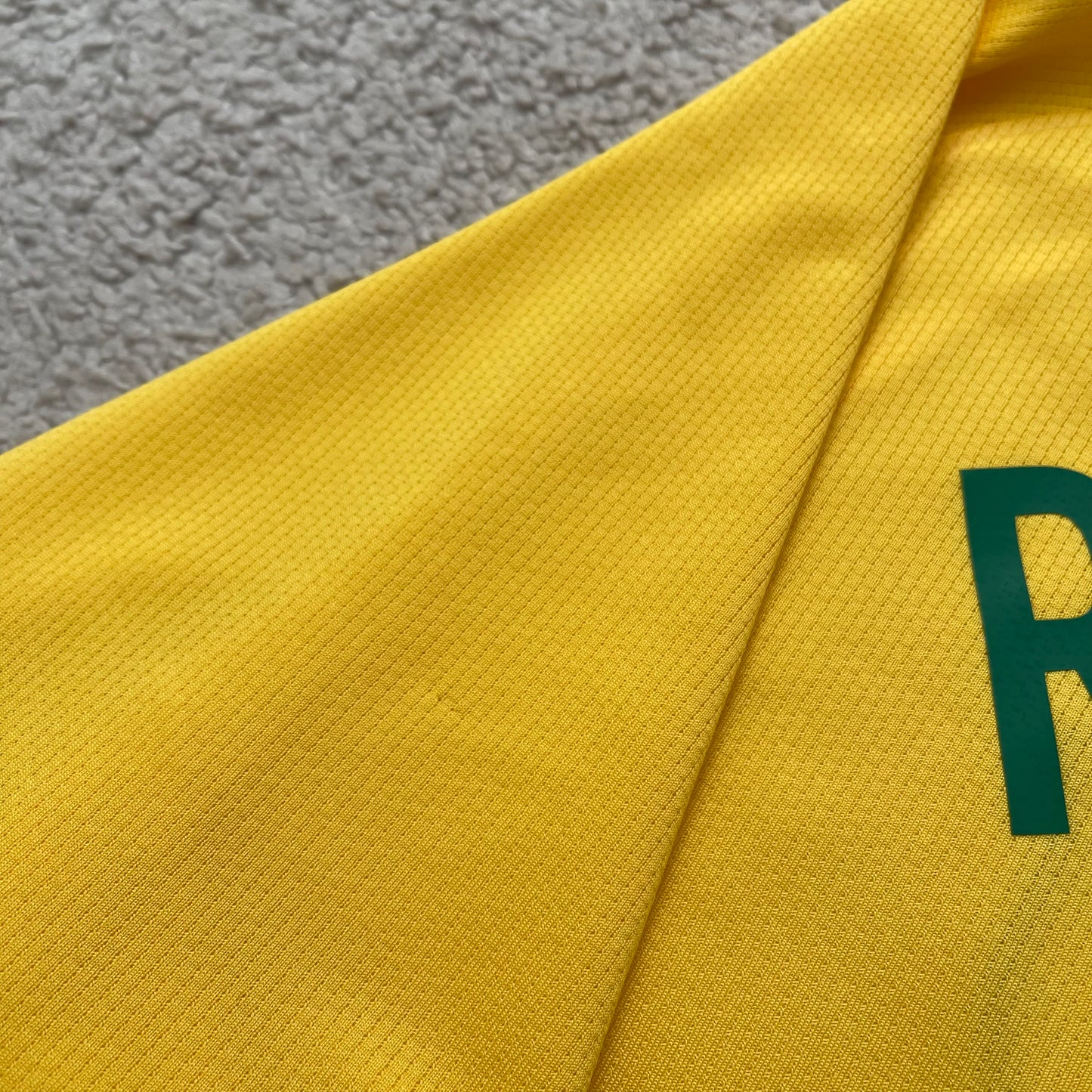 Brazil 2008/2009/2010 home x Ronaldinho #10 (M)