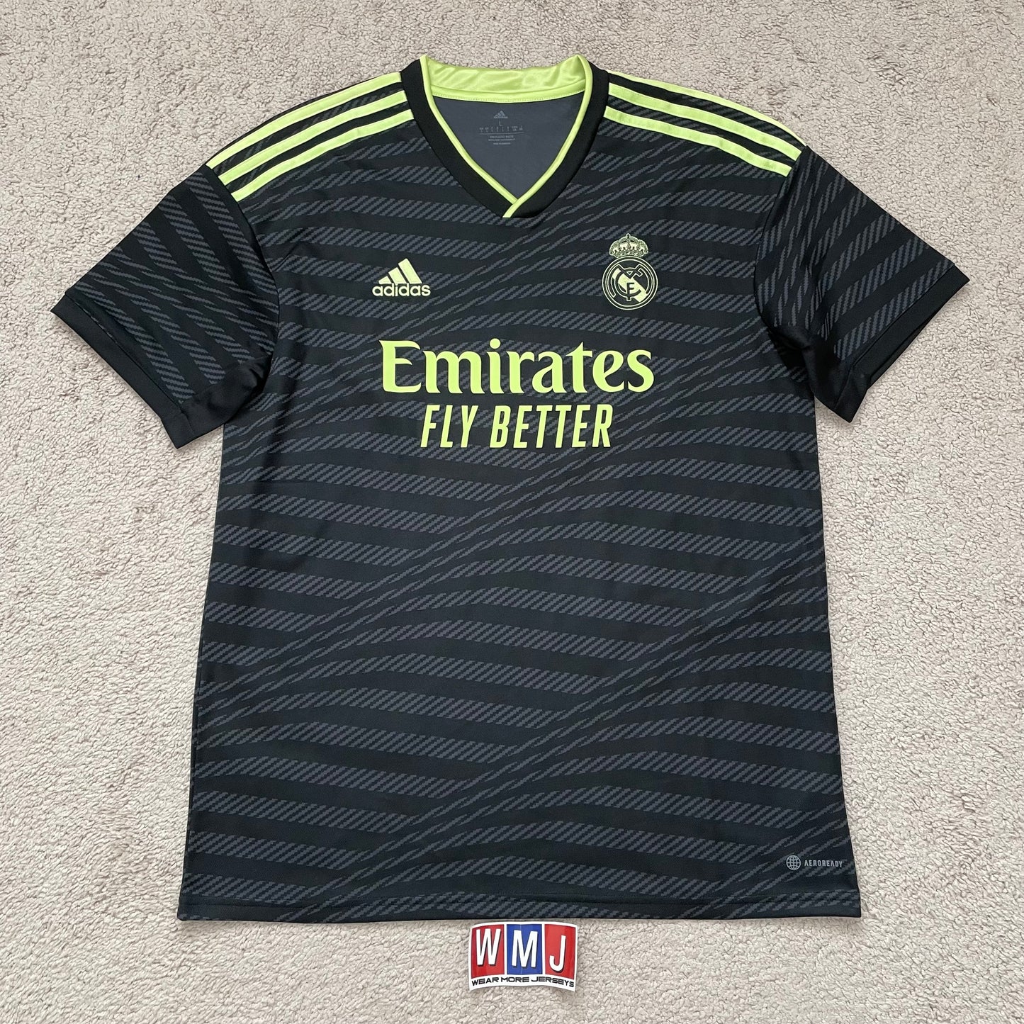 Real Madrid 2022/23 third x Toni Kroos #8 (L)