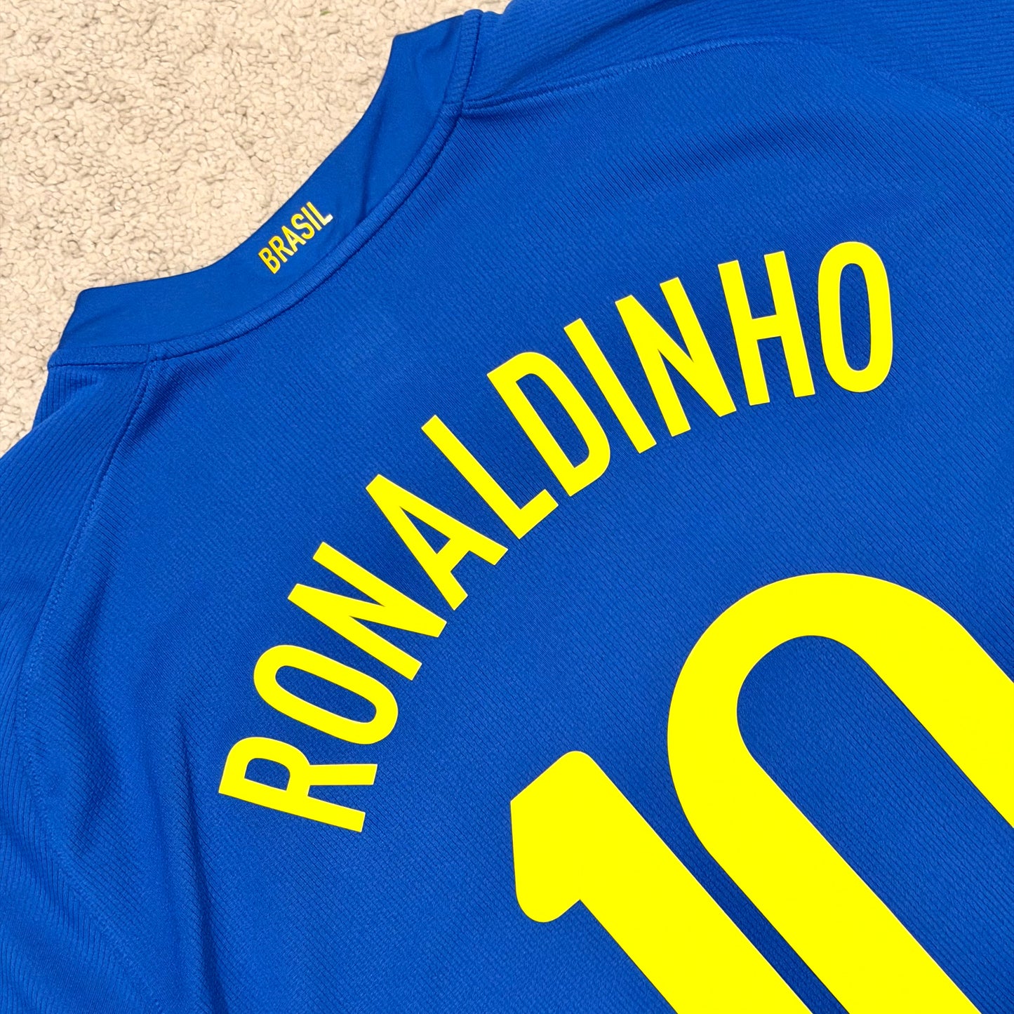 Brazil 2008/2009/2010 away x Ronaldinho #10 (L) *has a very tiny hole in front