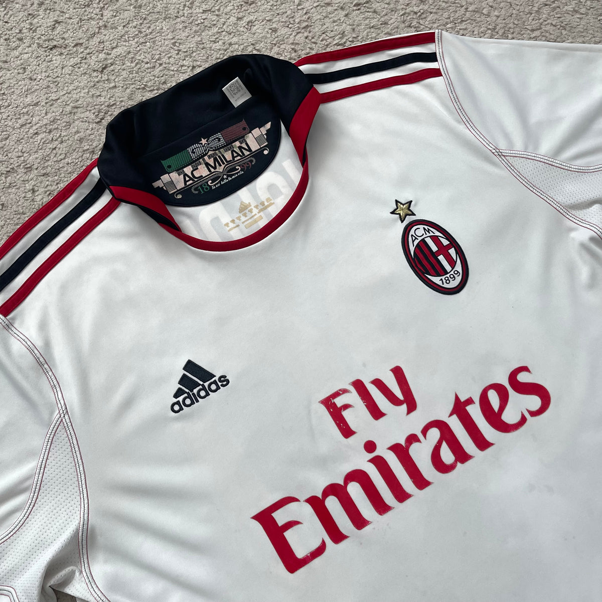 AC Milan 2010/11 away x Ronaldinho #80 (XL)