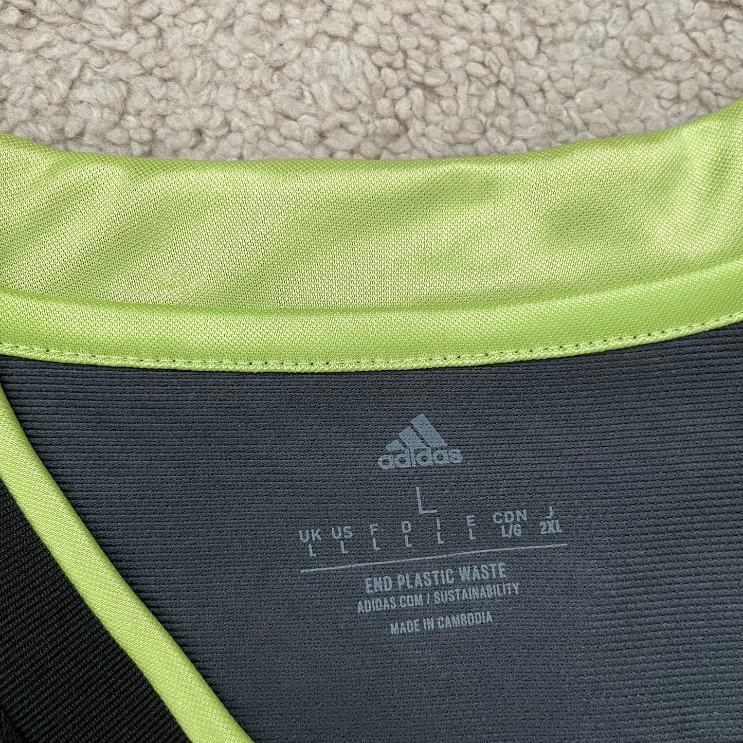 Real Madrid 2022/23 third x Toni Kroos #8 (L)