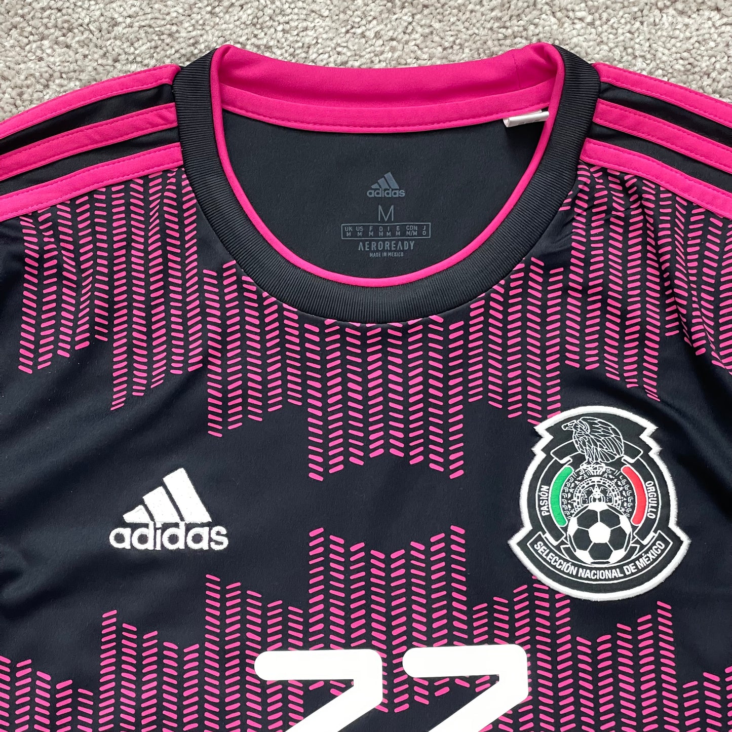 Mexico 2020/21 home x Chucky Lozano #22 (M)