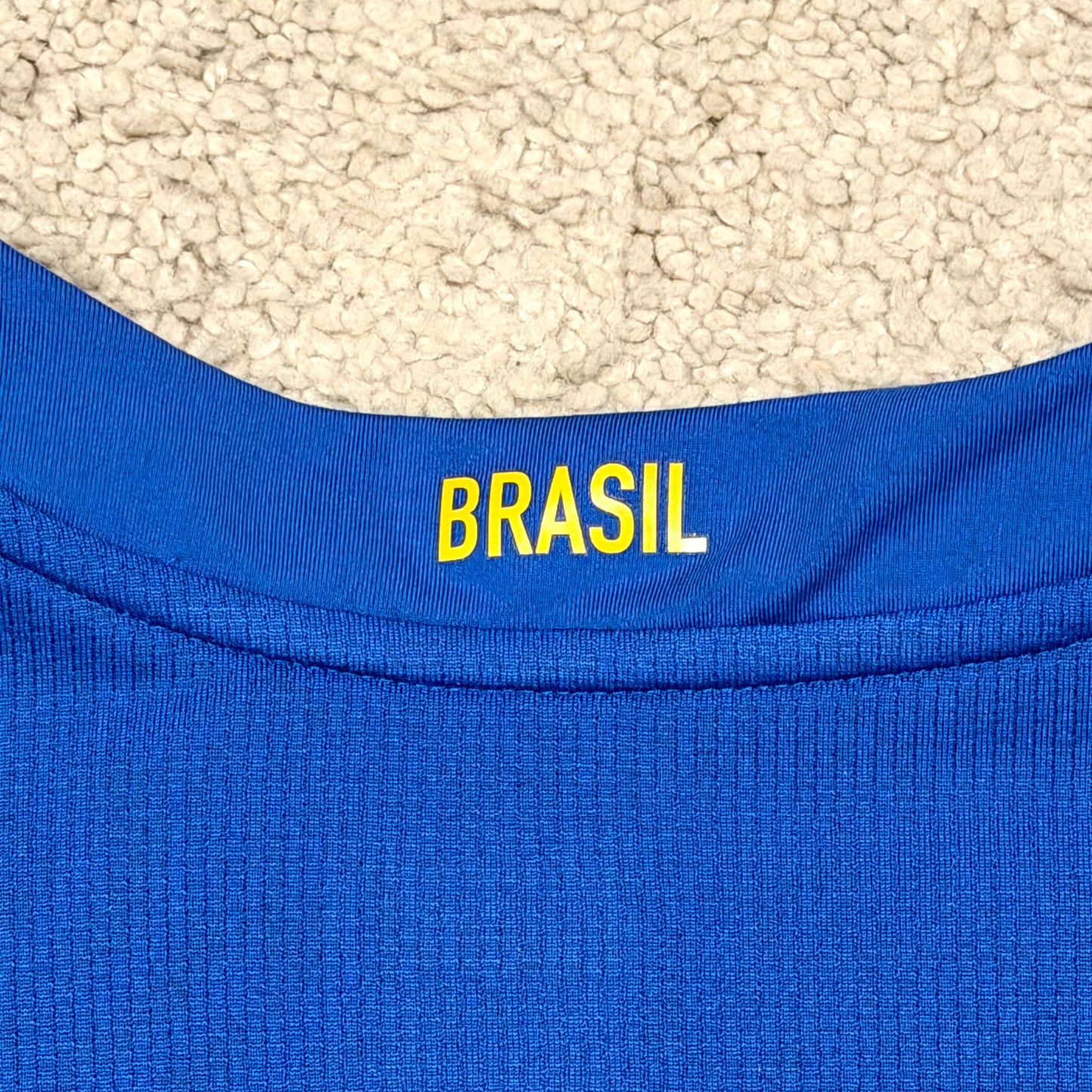 Brazil 2008/2009/2010 away x Ronaldinho #10 (L) *has a very tiny hole in front