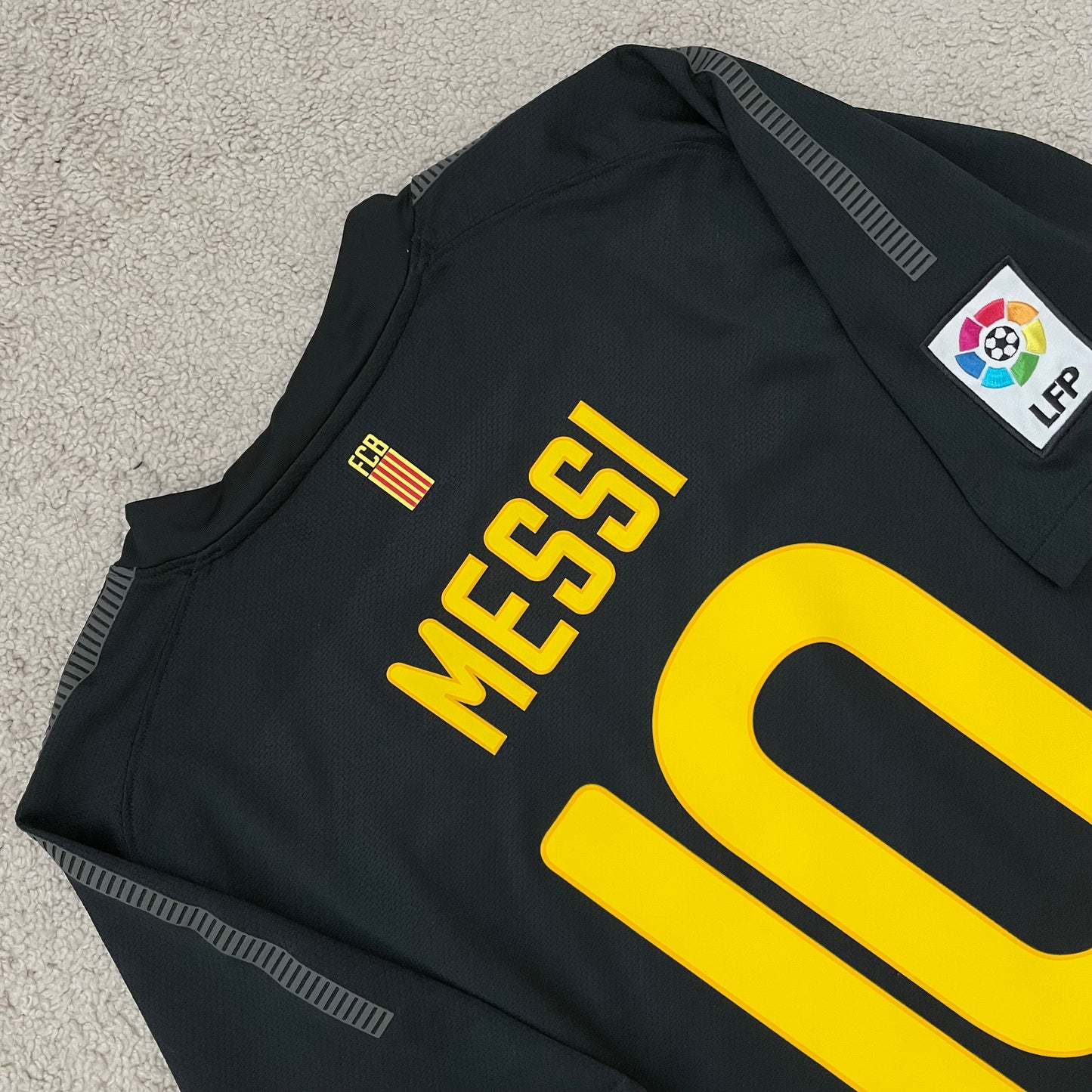 Barcelona 2011/12 away x Messi #10 (L)