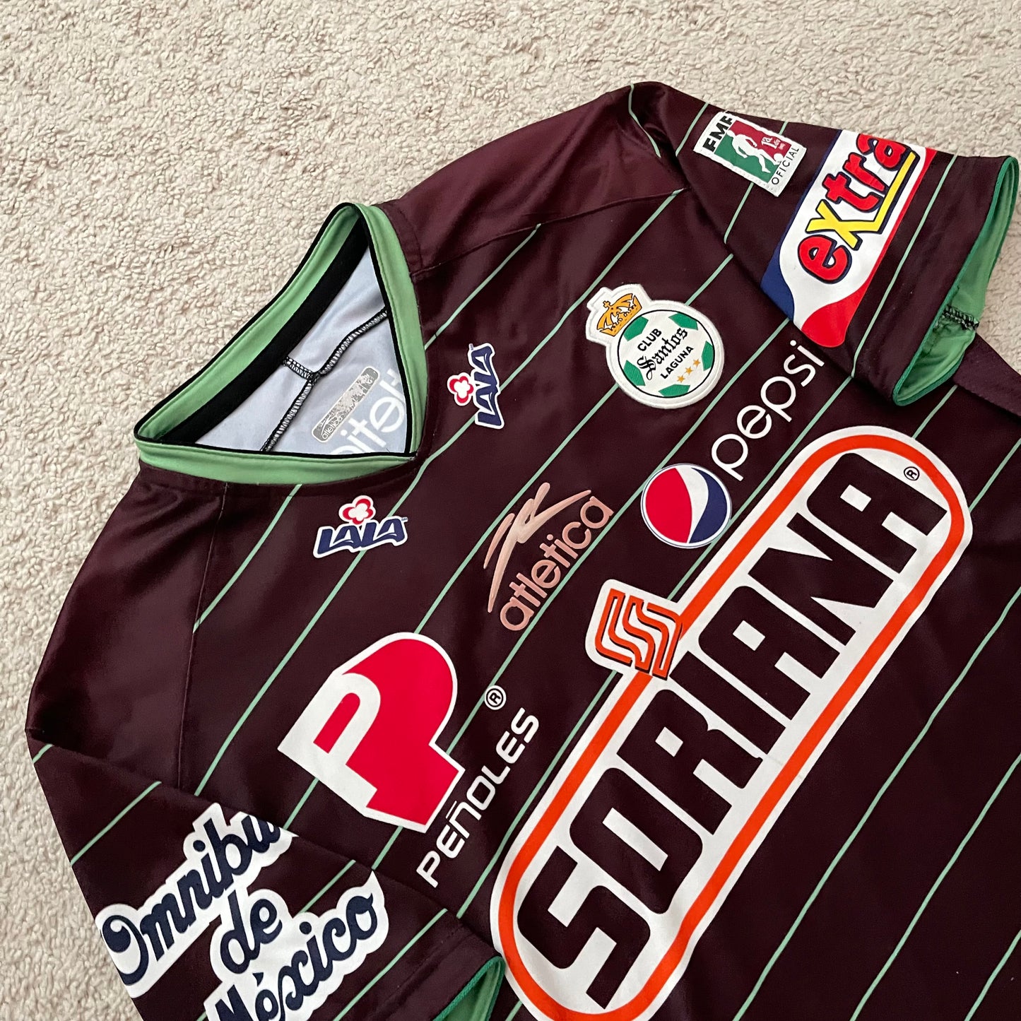 Santos Laguna 2010/11 third (L)