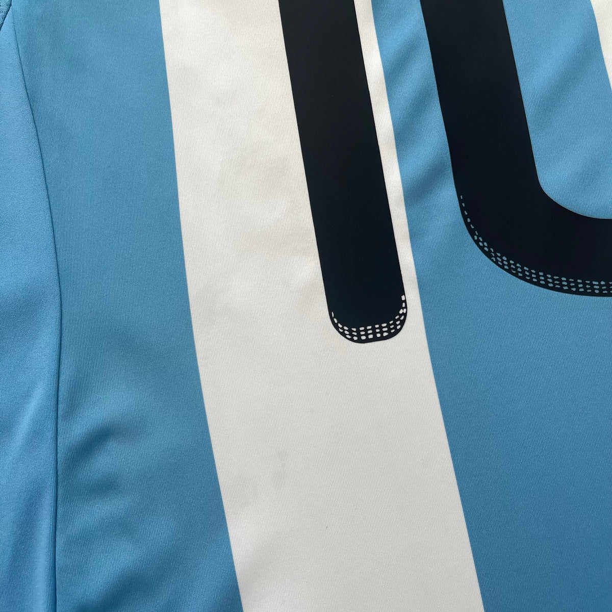 Argentina 2011 Copa America home x Messi #10 (M)