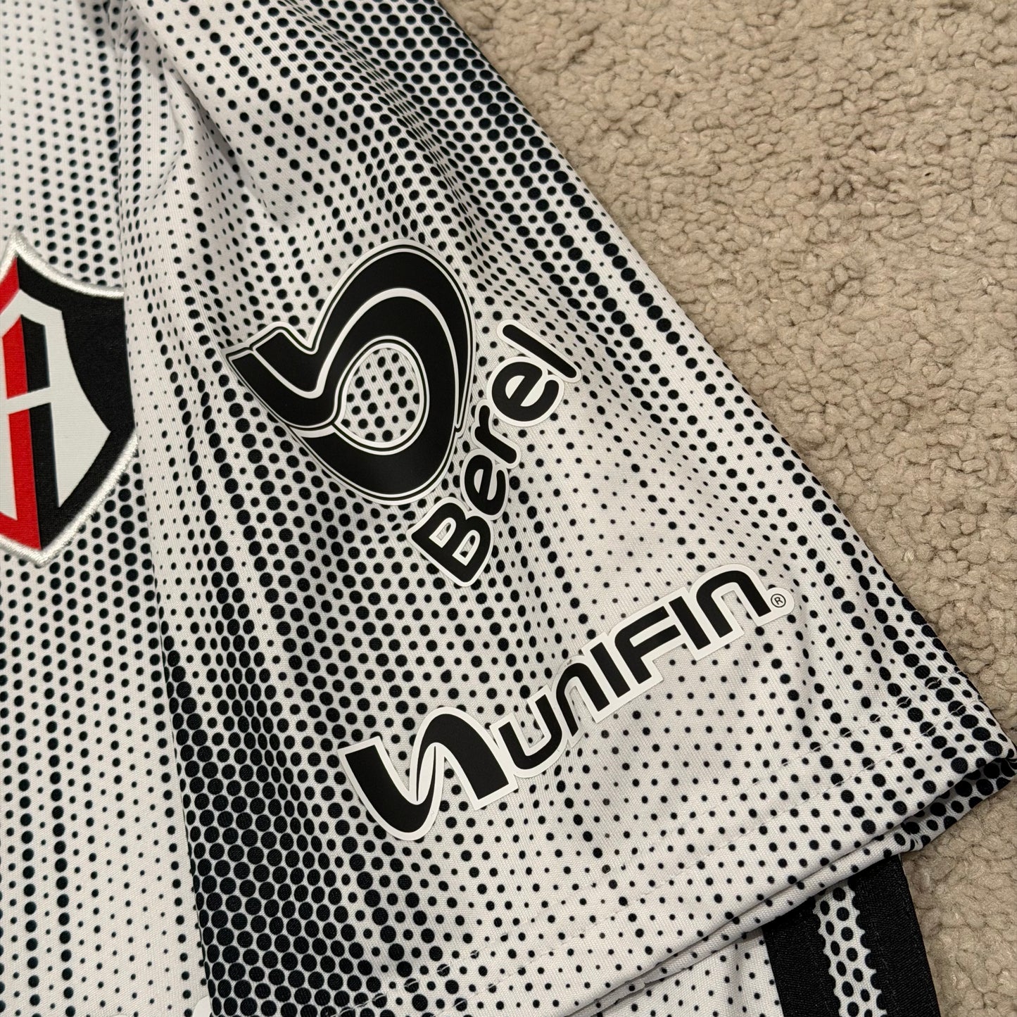 Atlas 2019/20 away (L)