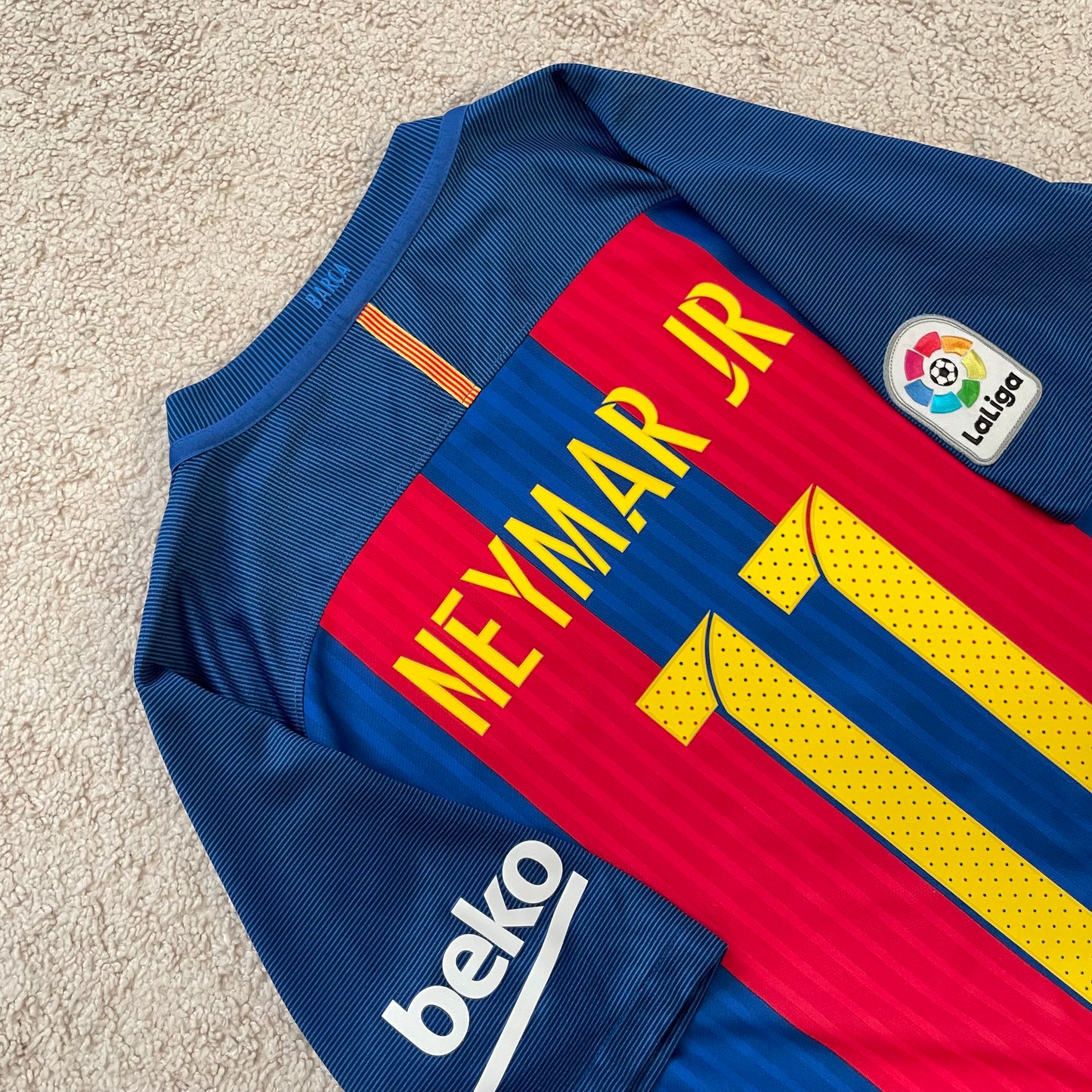 Barcelona 2016/17 home x Neymar Jr #11 (M)