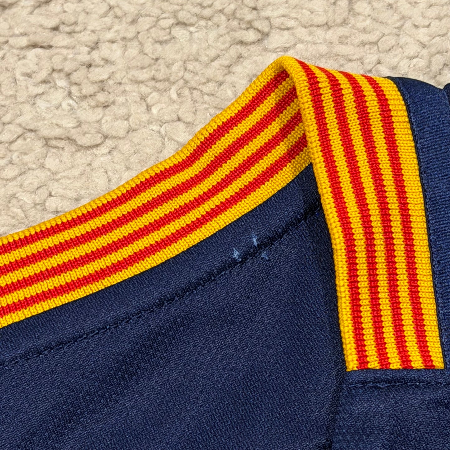 Barcelona 2015/16 home x Luis Suarez #9 (L)