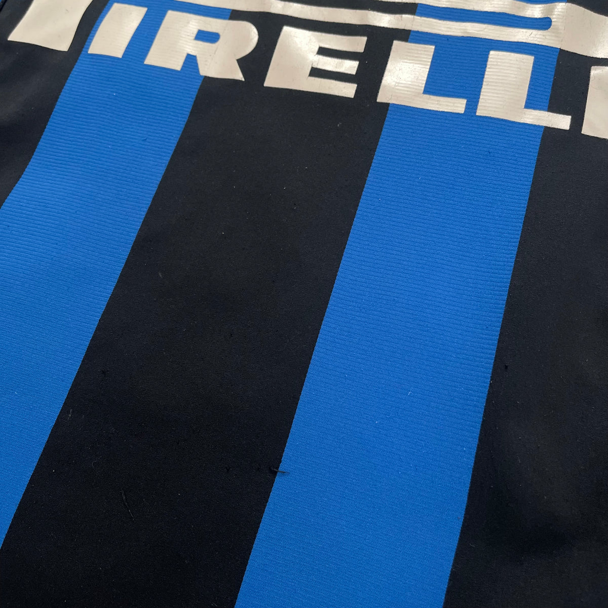 Inter 2004/05 home x Adriano #10 (M)