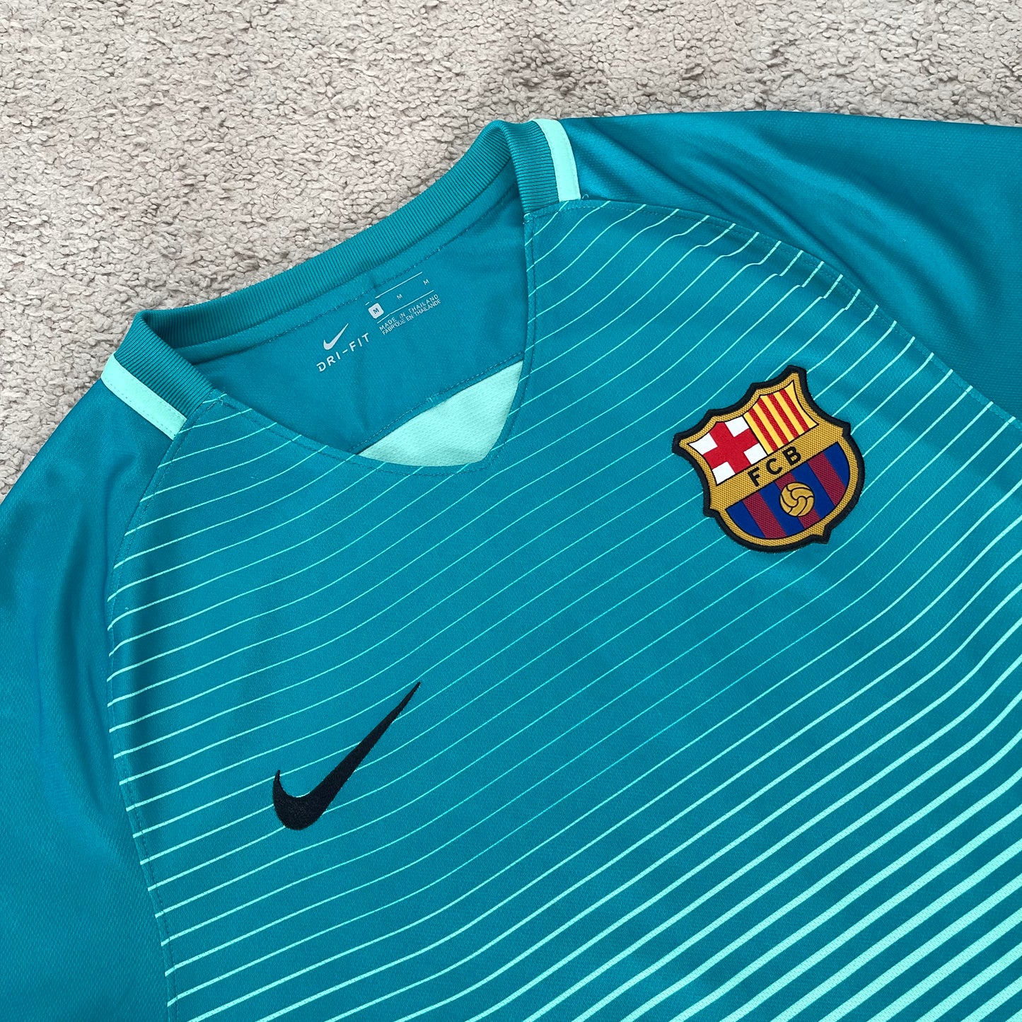 Barcelona 2016/17 third x Messi #10 (M)