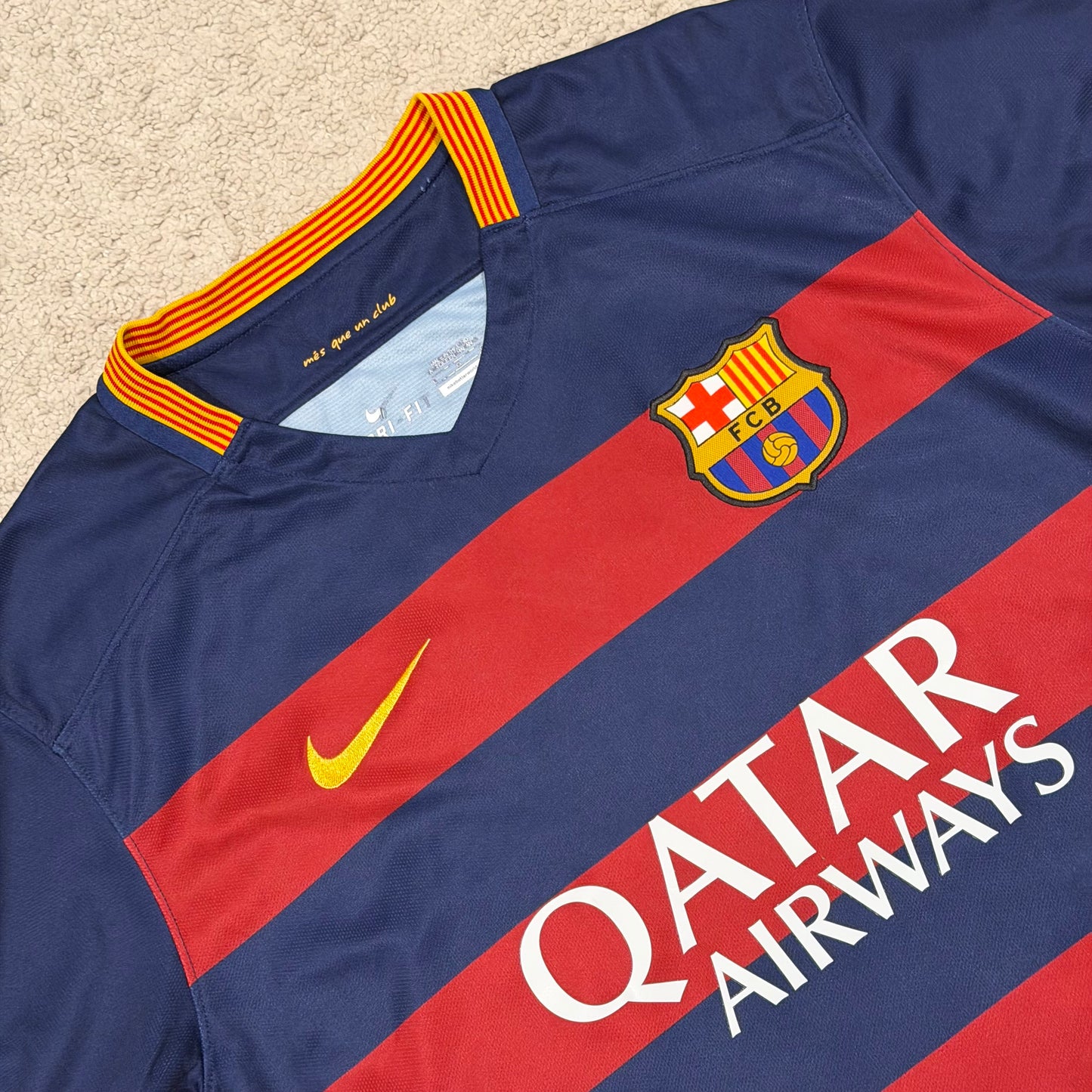 Barcelona 2015/16 home x Luis Suarez #9 (L)