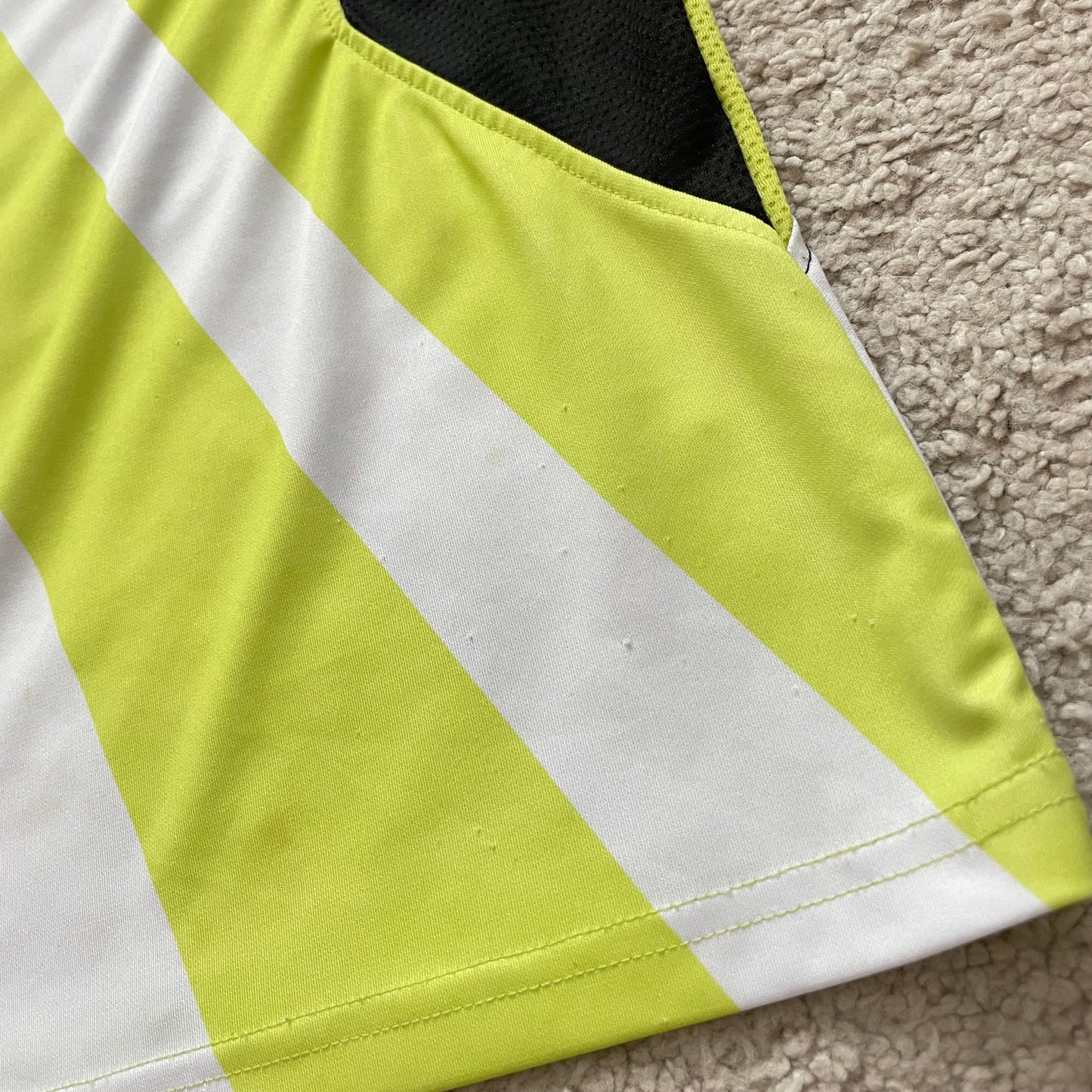 Chivas de Guadalajara 2008/09 away x Chicharito Hernandez #14 (L)