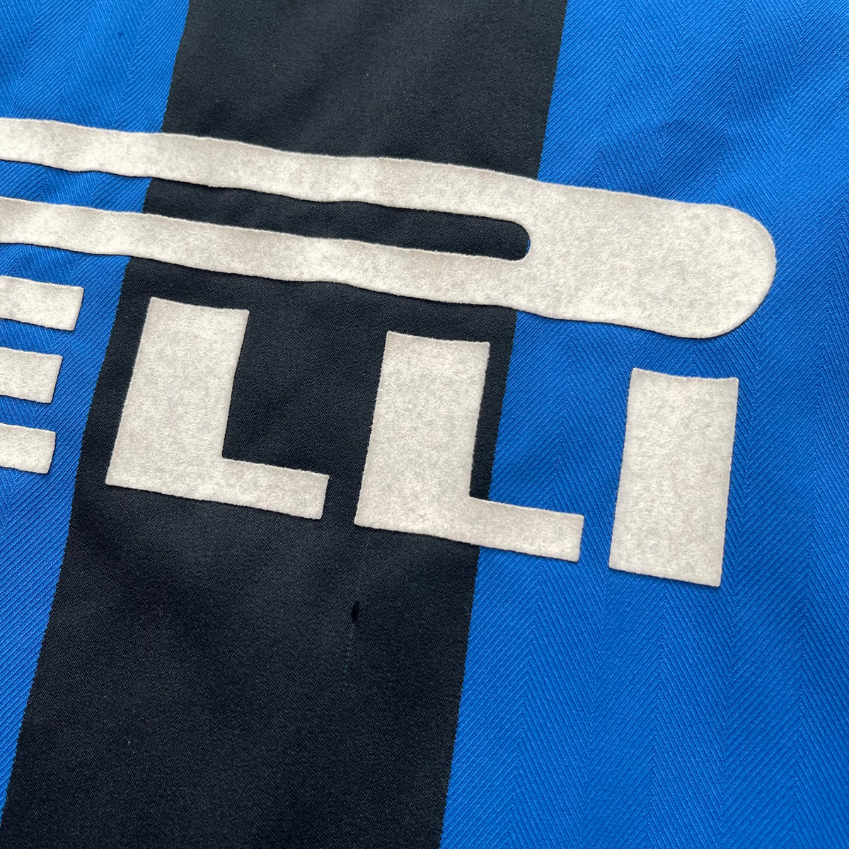 Inter 2005/06 home x Adriano #10 (L)