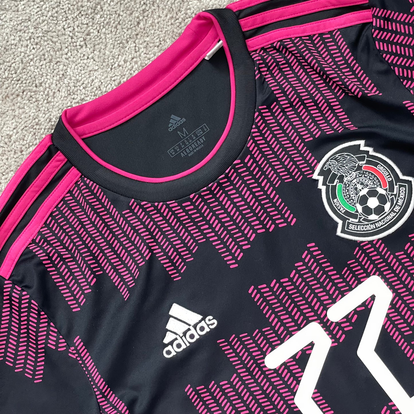 Mexico 2020/21 home x Chucky Lozano #22 (M)