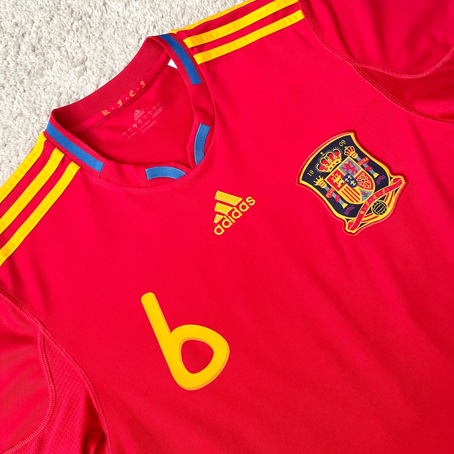 Spain 2010 World Cup home x Andres Iniesta #6 (M)