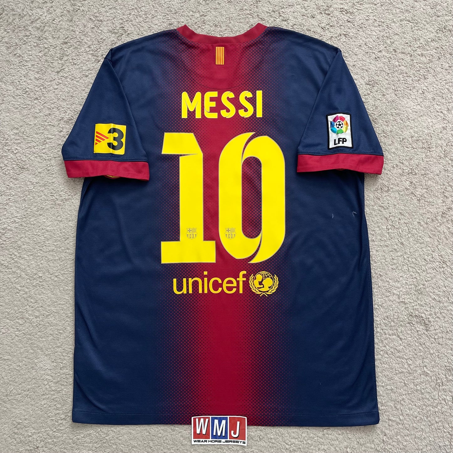 Barcelona 2012/13 home x Messi #10 (L) *has some holes on the back