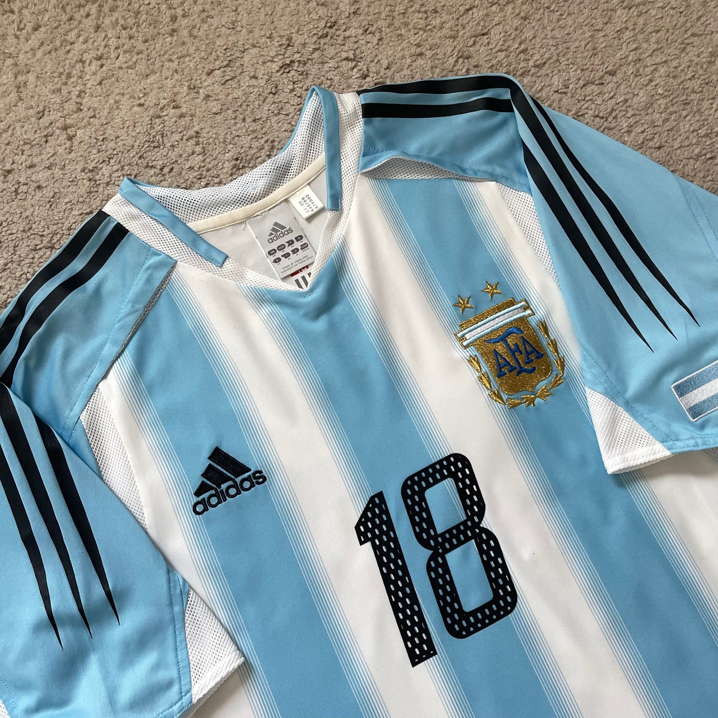Argentina 2004/05 home x Messi #18 (M)