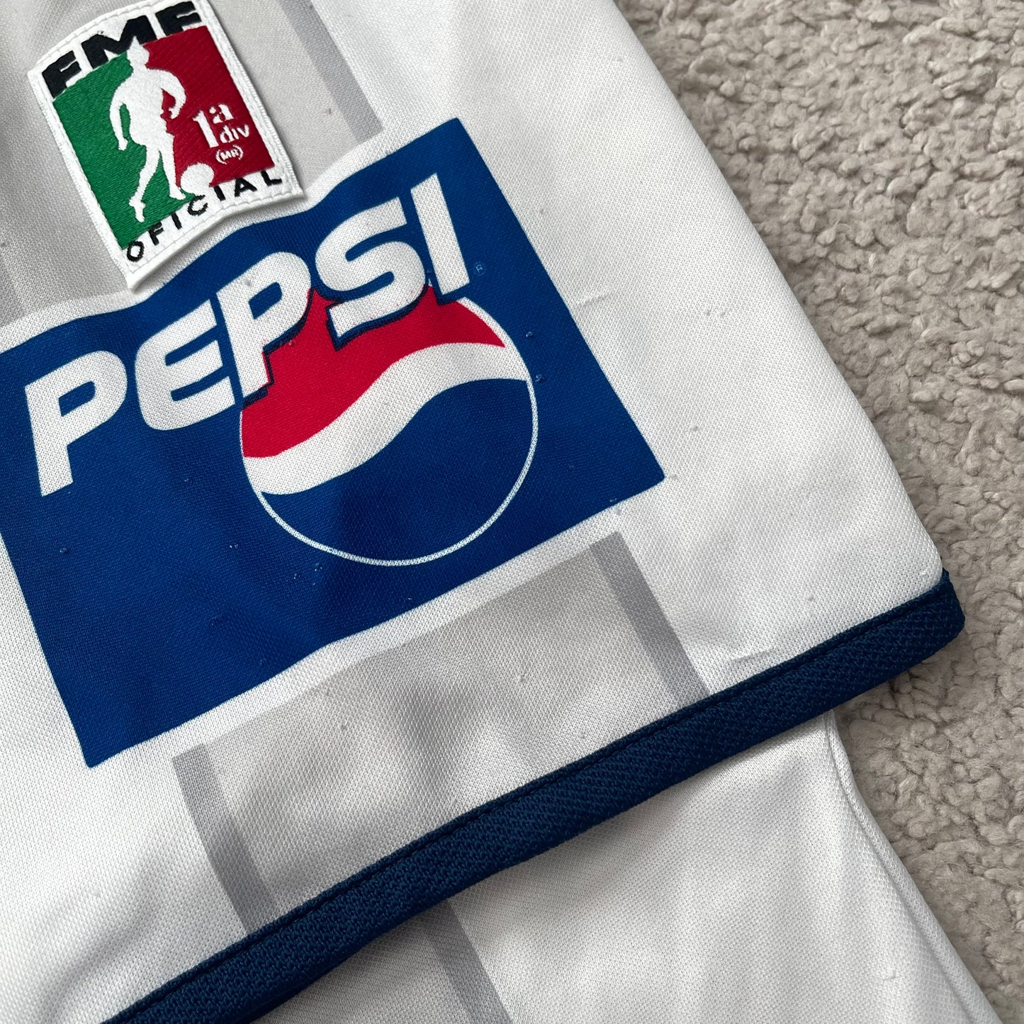 Pachuca 2001/02 away (L)