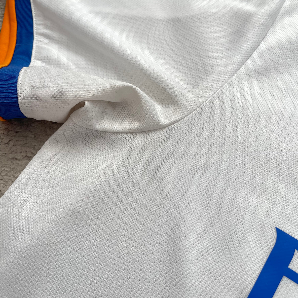 Real Madrid 2021/22 home x Karim Benzema #9 (L)