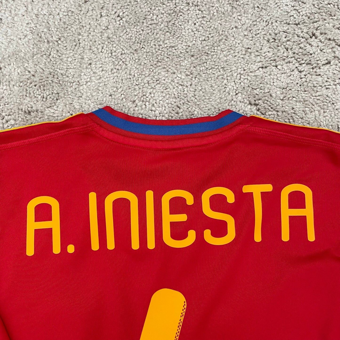 Spain 2010 World Cup home x Andres Iniesta #6 (L)